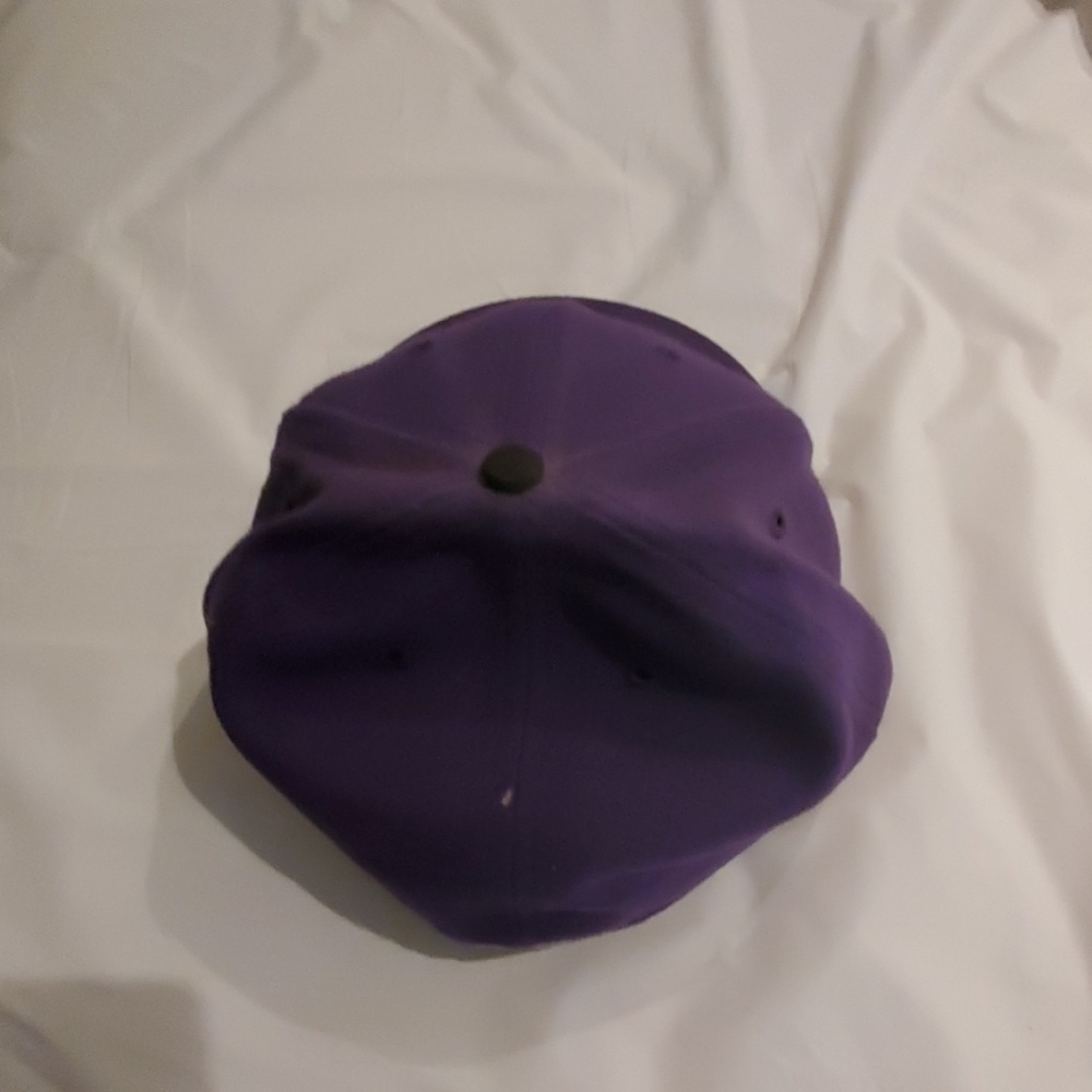 Authentic collection cap - Picture 3 of 4